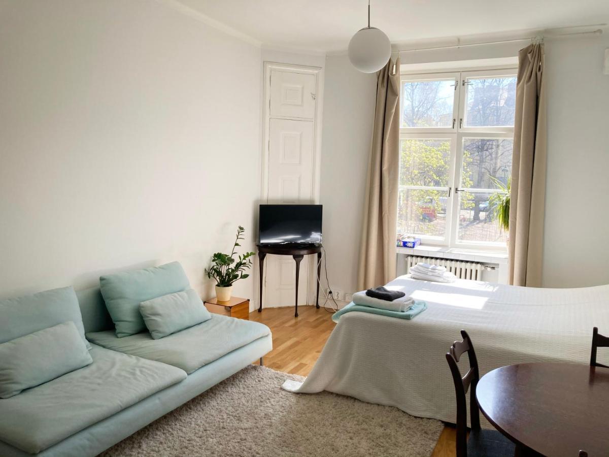 Bright One-Room Studio In The Heart Of Kallio Helsínquia Exterior foto